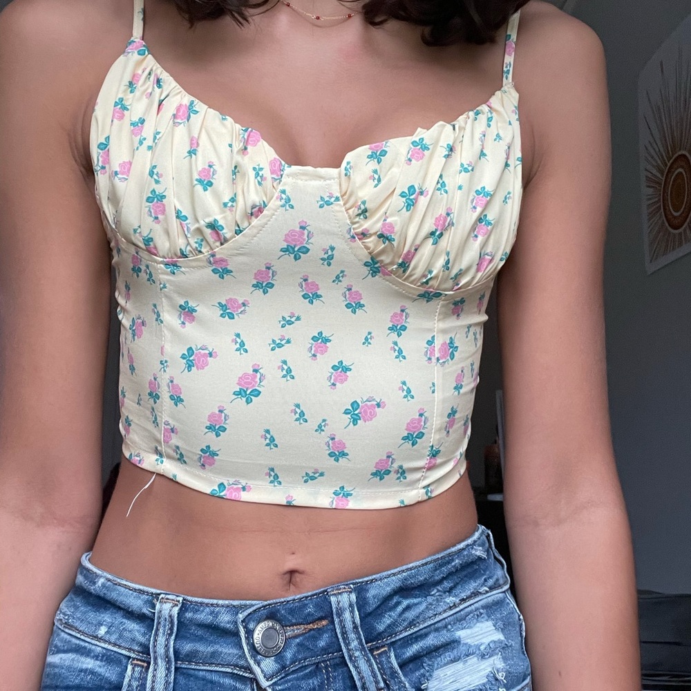 Floral print cross tie crop top